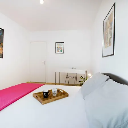 Sunset Violin Apartment *